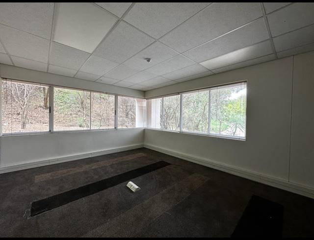 1,202.90M² OFFICE TO LET IN WOODMEAD